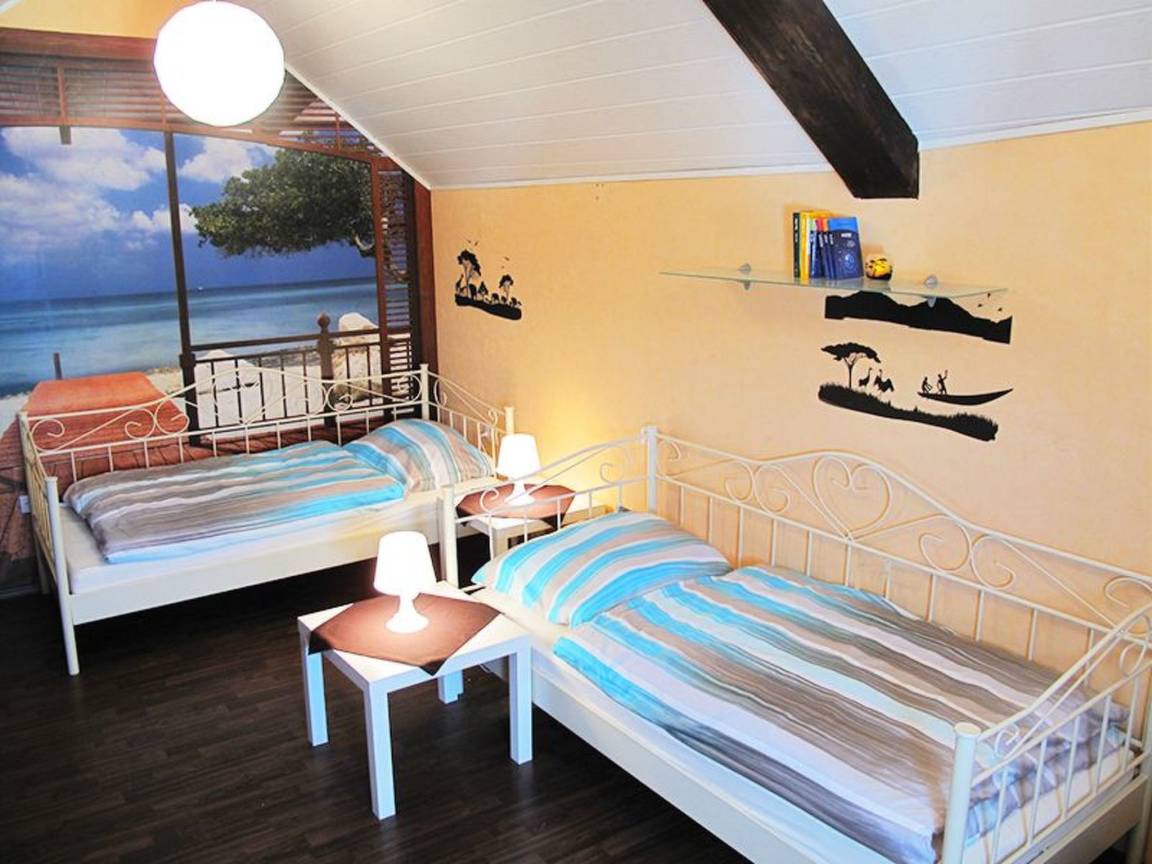 92 M² Ferienwohnung ∙ 3 Schlafzimmer ∙ 6 Gäste - Nettersheim