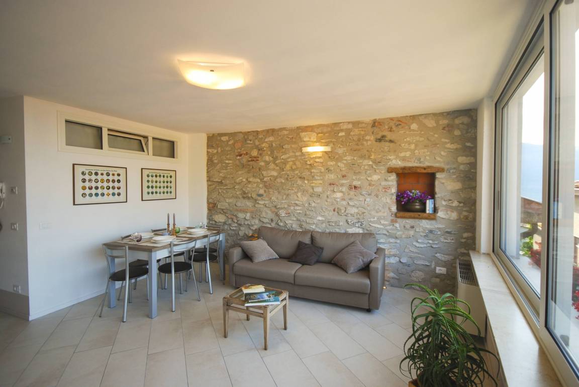 70 M² Ferienwohnung ∙ 2 Schlafzimmer ∙ 4 Gäste - Gargnano