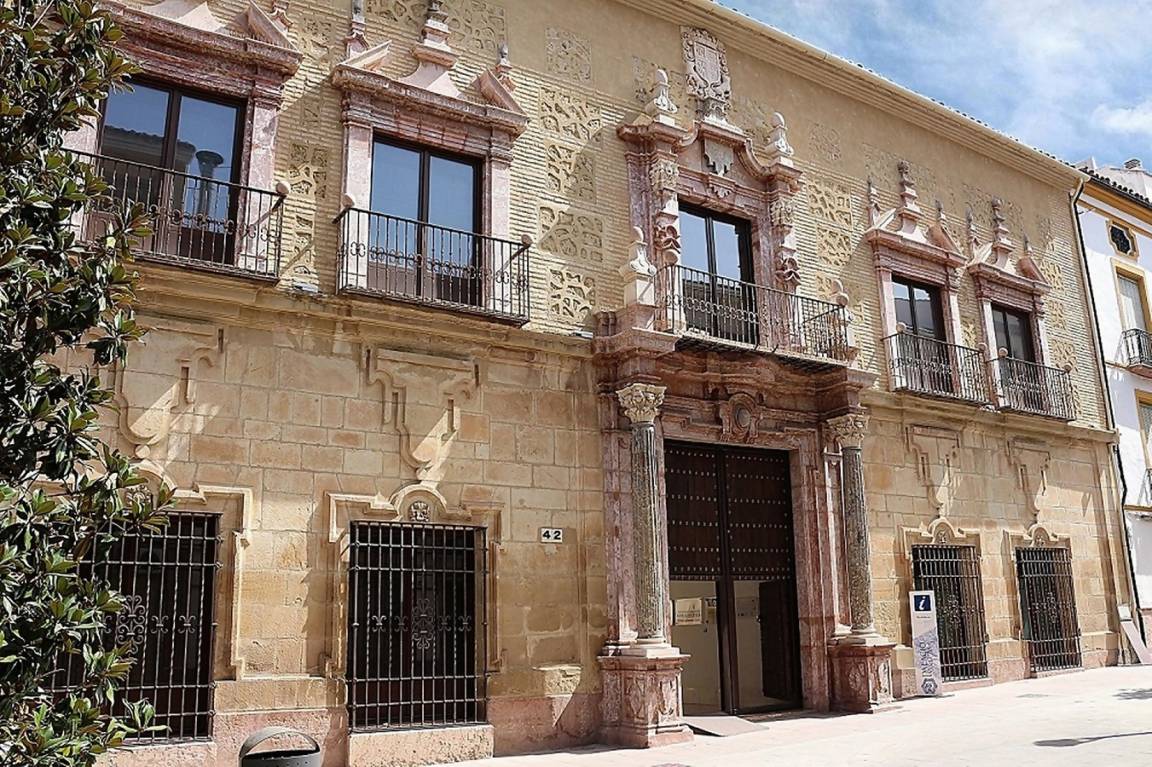 142 M² Apartment ∙ 3 Bedrooms ∙ 6 Guests - Lucena