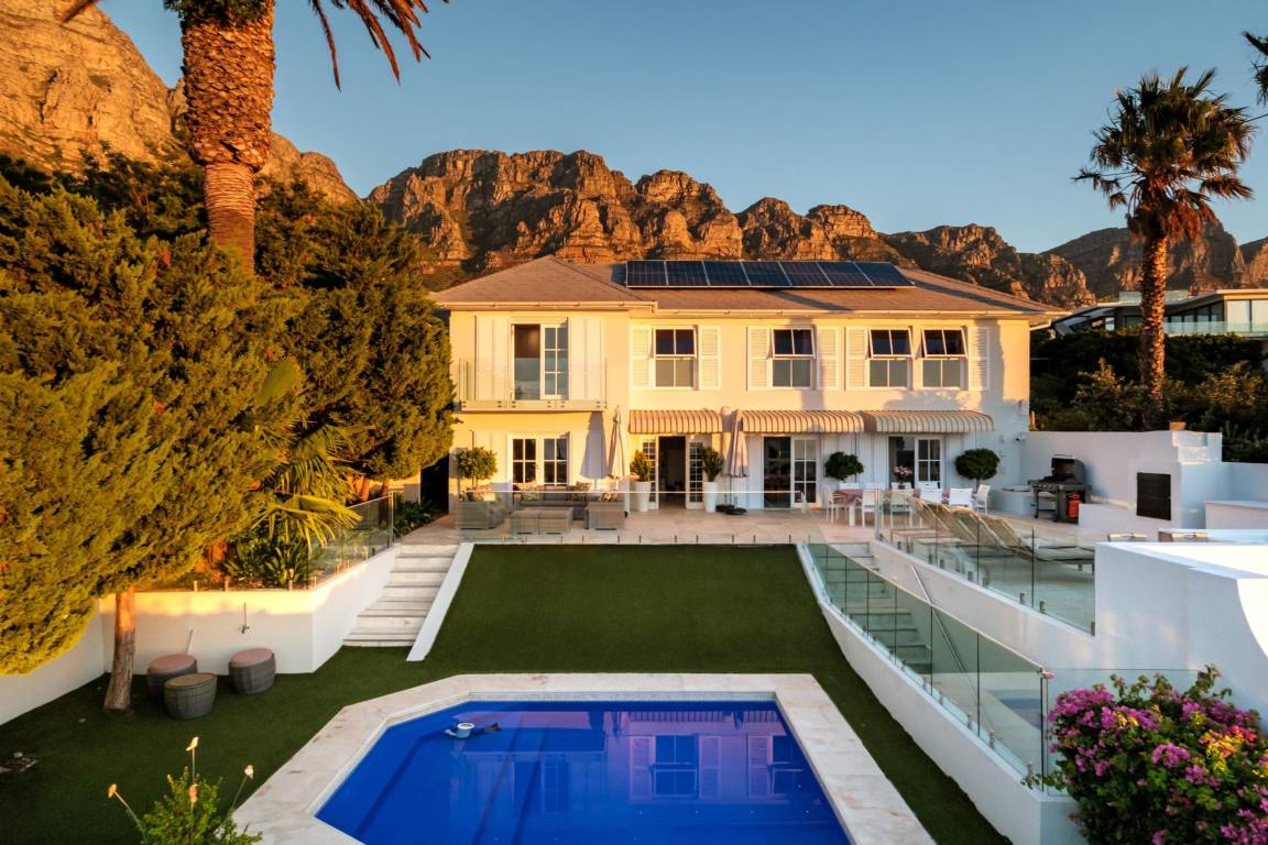 Apartment ∙ 6 Bedrooms ∙ 12 Guests - Camps Bay