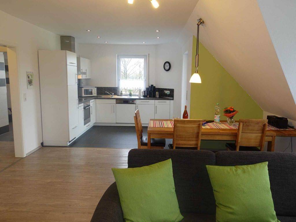 85 M² Ferienwohnung ∙ 2 Schlafzimmer ∙ 4 Gäste - Hasselberg