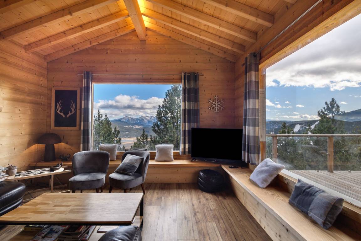 110 M² Chalet ∙ 6 Slaapkamers ∙ 12 Gasten - Les Angles