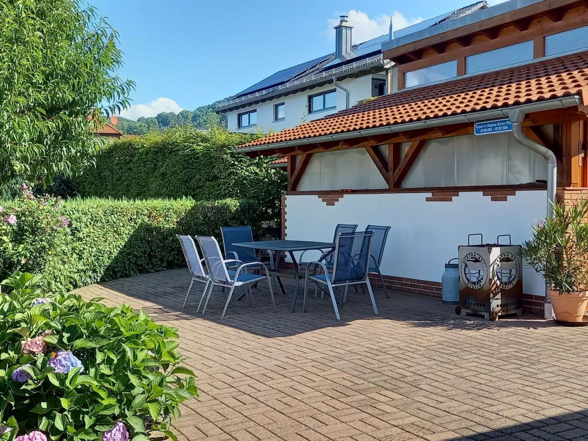 50 M² Ferienwohnung ∙ 1 Schlafzimmer ∙ 4 Gäste - Fladungen