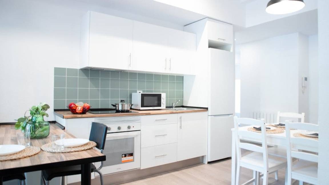 82 M² Apartamento ∙ 4 Habitaciones ∙ 5 Huéspedes - Majadahonda