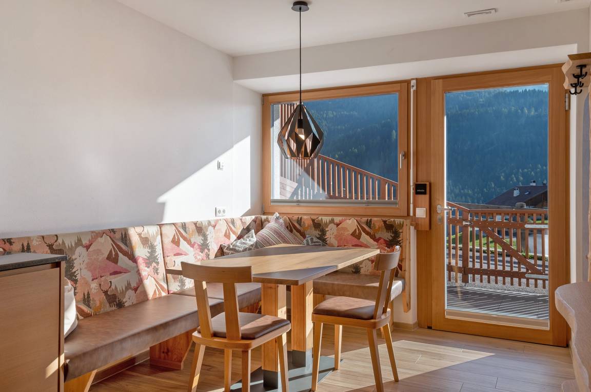 40 M² Appartamento Vacanza ∙ 2 Camere Da Letto ∙ 4 Ospiti - Selva di Val Gardena