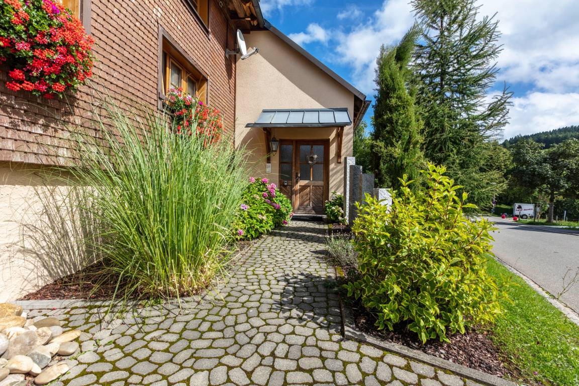 100 M² Appartement ∙ 2 Chambres ∙ 4 Personnes - Kirchzarten