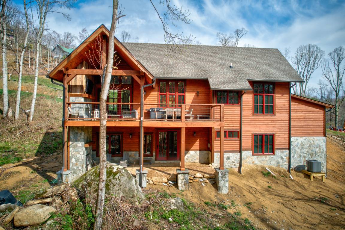 Cabin ∙ 3 Bedrooms ∙ 10 Guests - Beech Mountain, NC