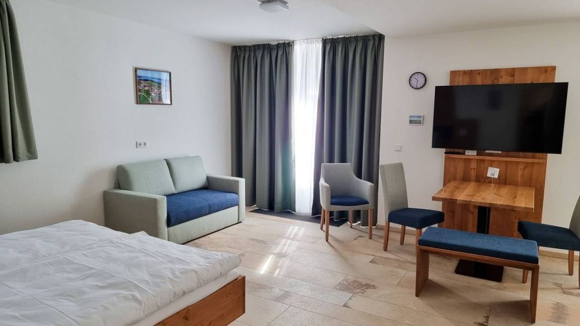 45 M² Ferienwohnung ∙ 1 Schlafzimmer ∙ 3 Gäste - Altmühltal