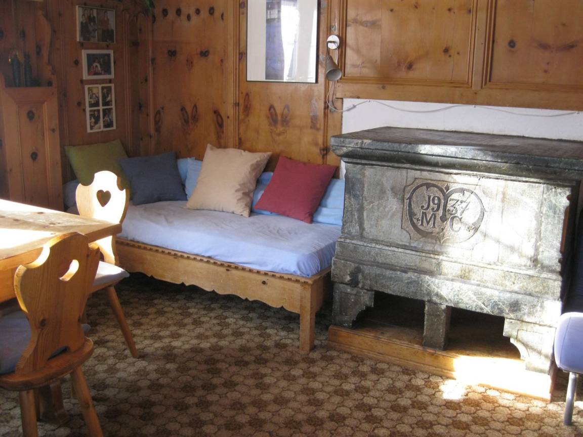 Ferienwohnung ∙ 1 Schlafzimmer ∙ 5 Gäste - Obersaxen