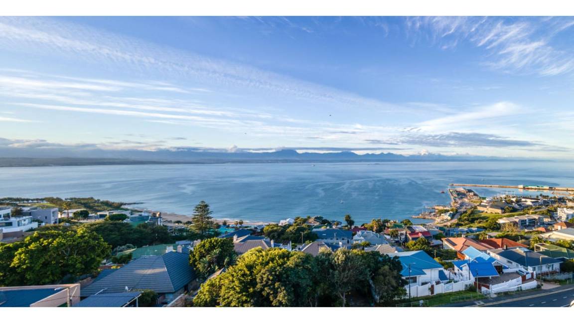 65 M² Apartment ∙ 2 Bedrooms ∙ 4 Guests - Mossel Bay