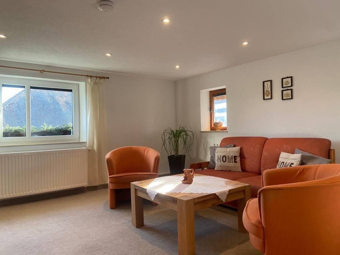 90 M² Ferienwohnung ∙ 2 Schlafzimmer ∙ 6 Gäste - Jonsdorf
