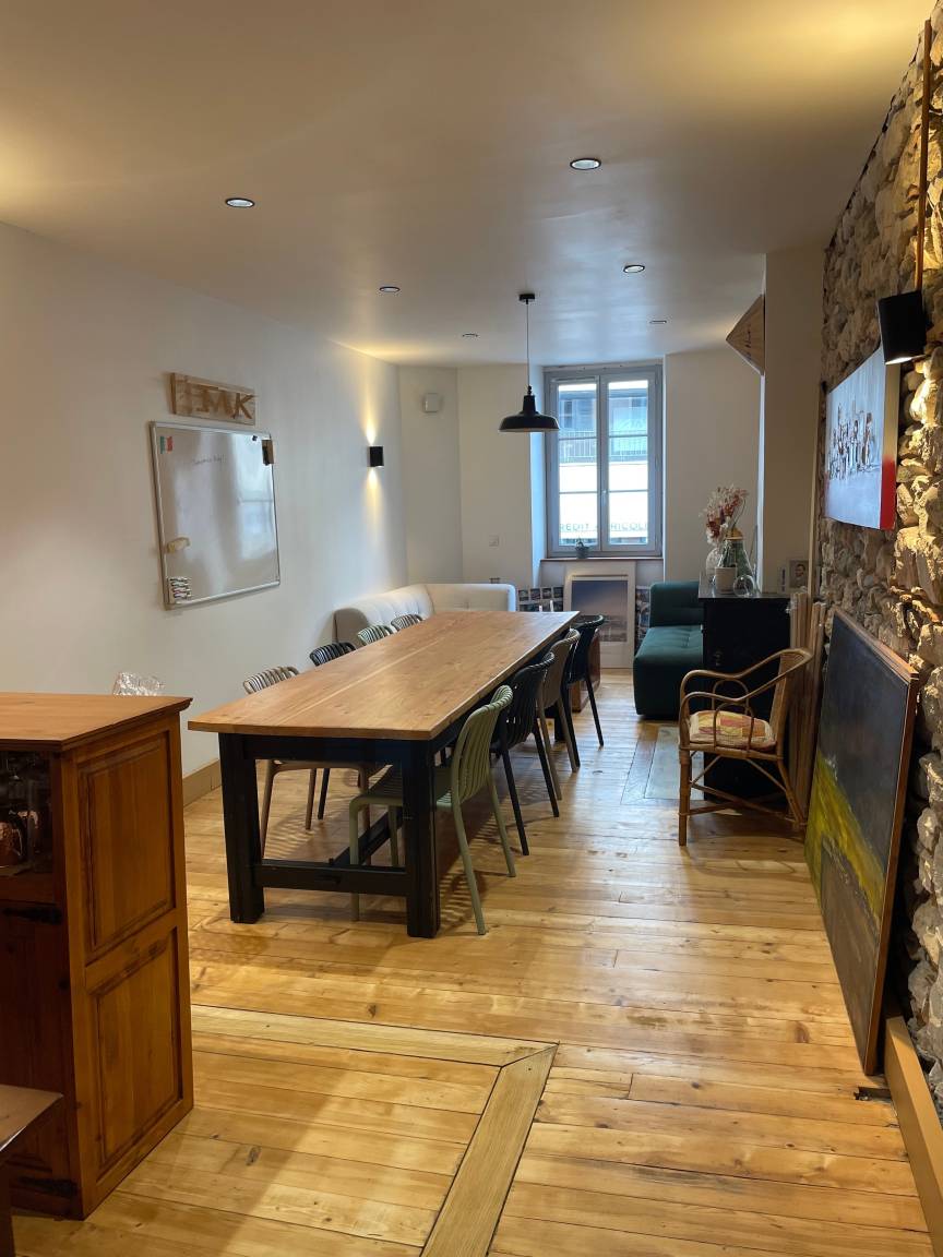 150 M² Appartement ∙ 3 Chambres ∙ 6 Personnes - Belley