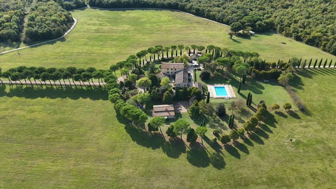 Farmhouse ∙ 24 Bedrooms ∙ 64 Guests - Toscânia