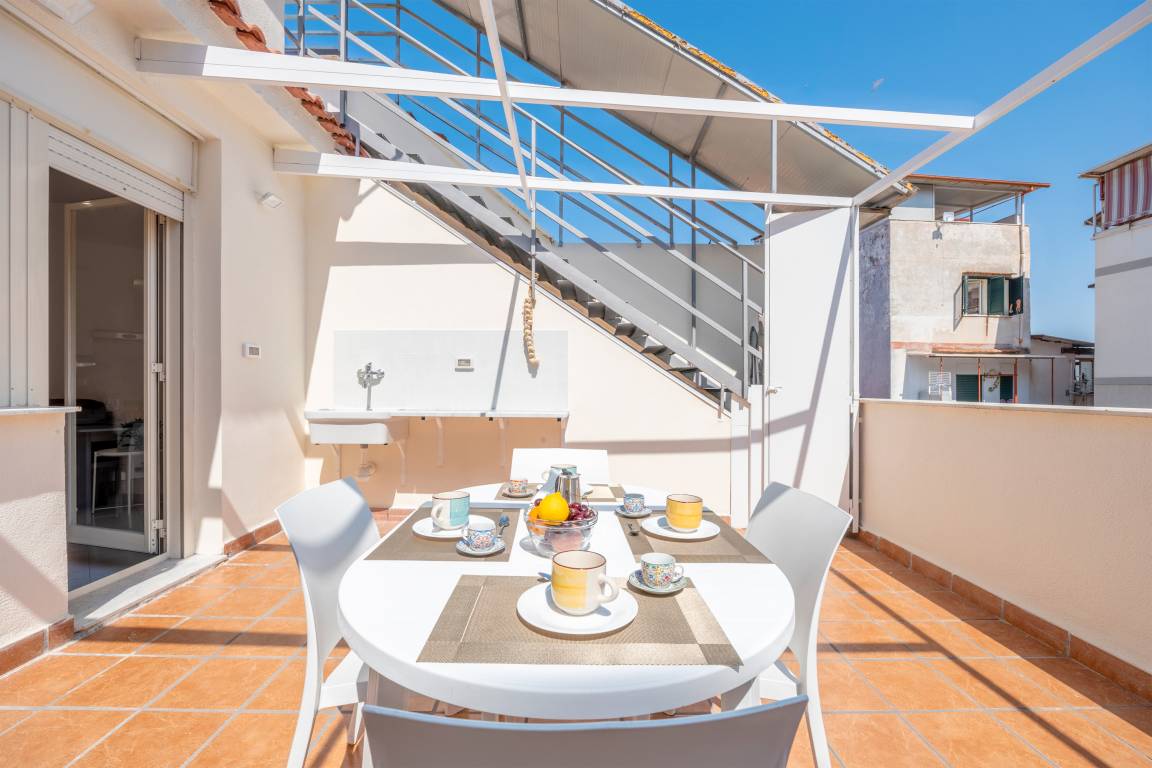 180 M² House ∙ 2 Bedrooms ∙ 8 Guests - Palermo