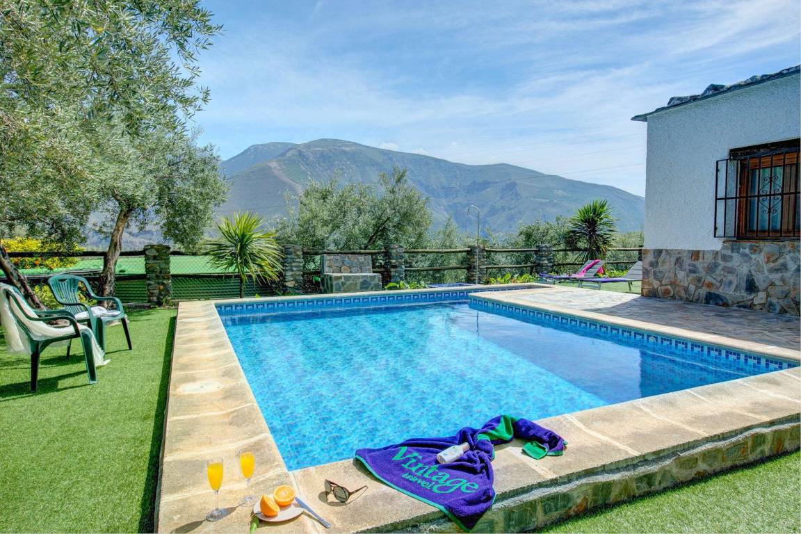 Villa ∙ 2 Habitaciones ∙ 4 Huéspedes - Órgiva