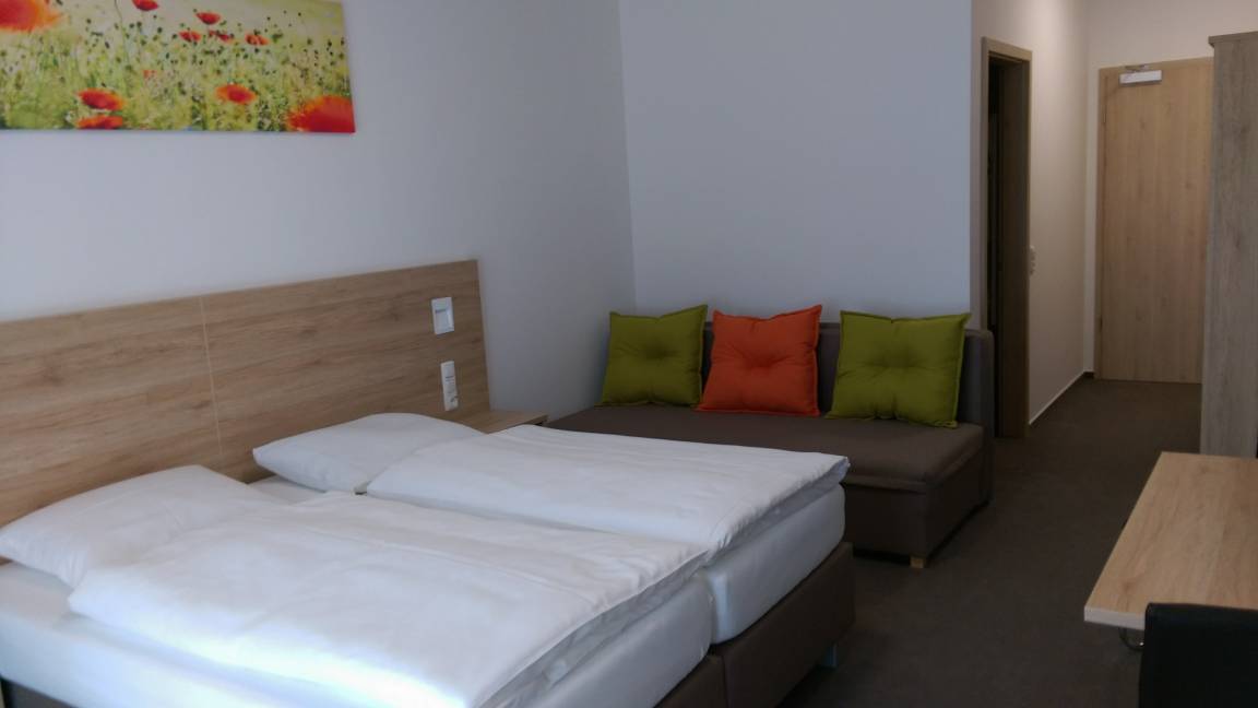 Pension ∙ 1 Schlafzimmer ∙ 4 Gäste - Gunzenhausen
