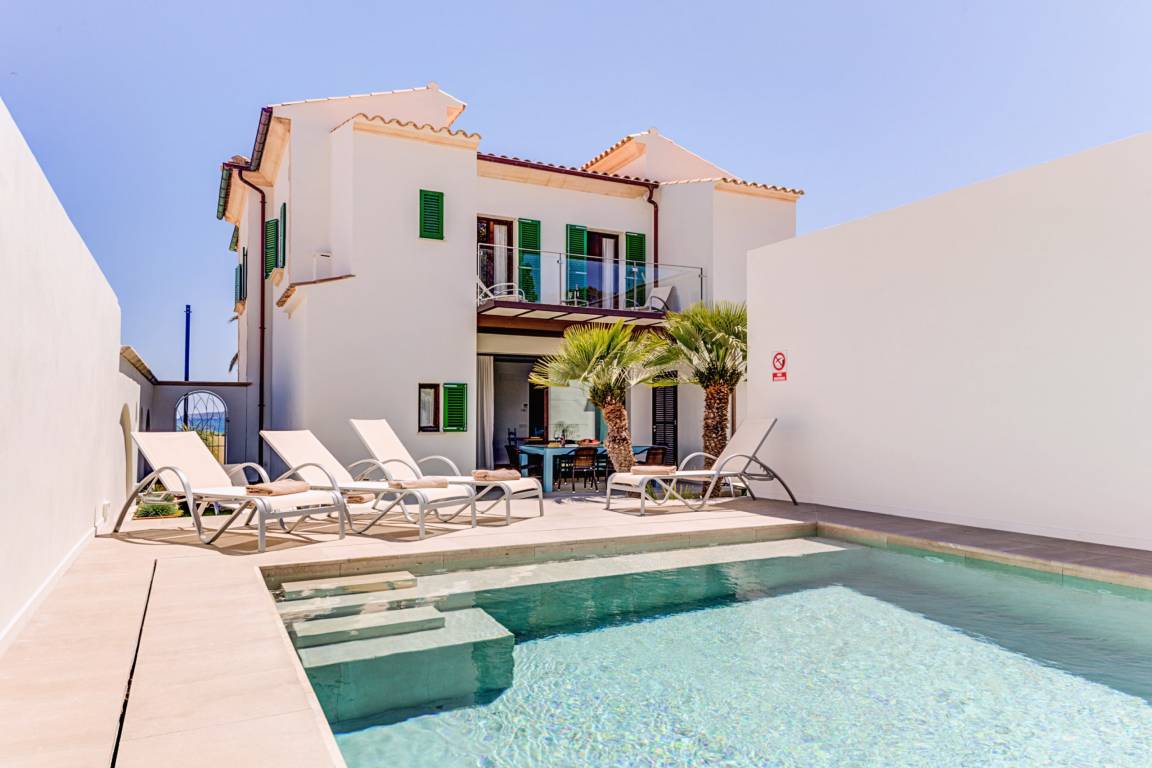 266 M² Villa ∙ 5 Bedrooms ∙ 8 Guests - Port de Pollença