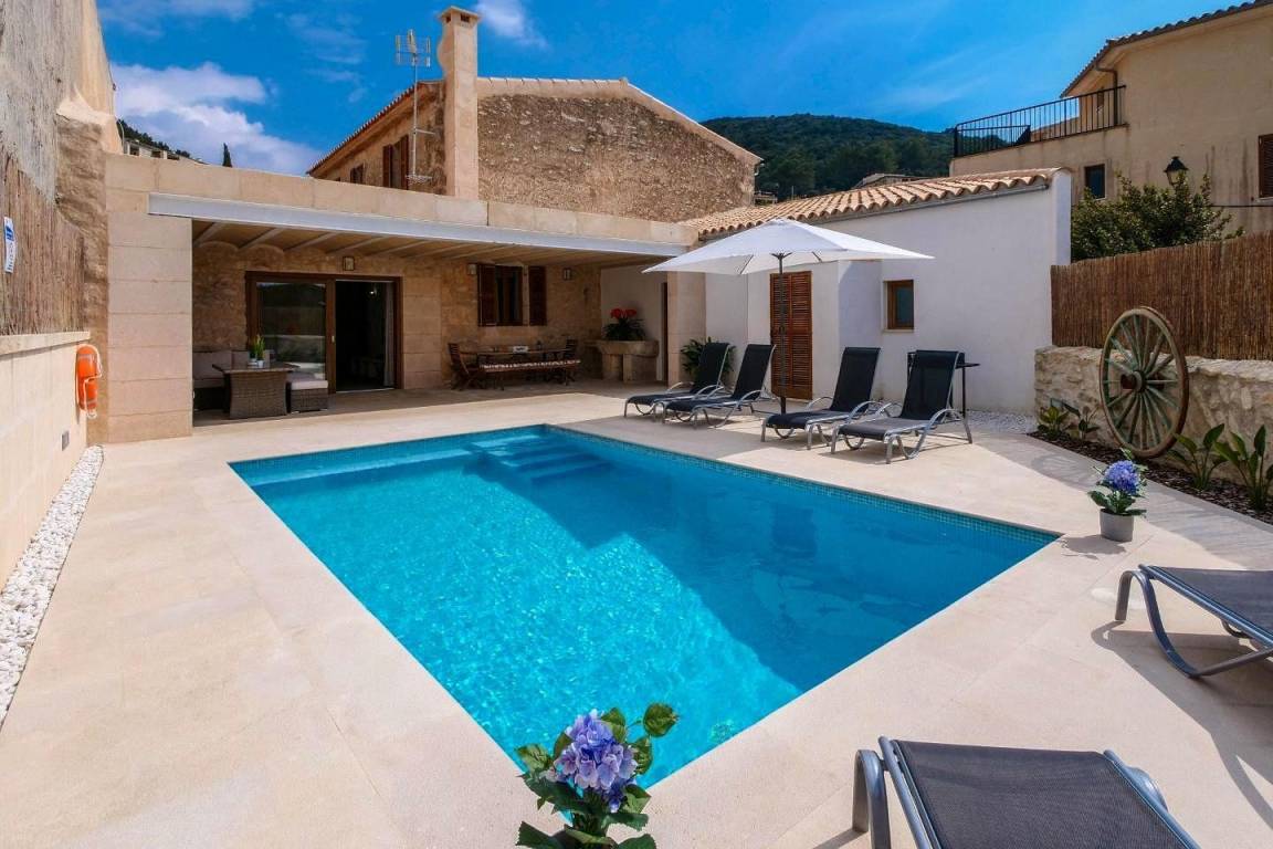 262 M² House ∙ 5 Bedrooms ∙ 10 Guests - Algaida