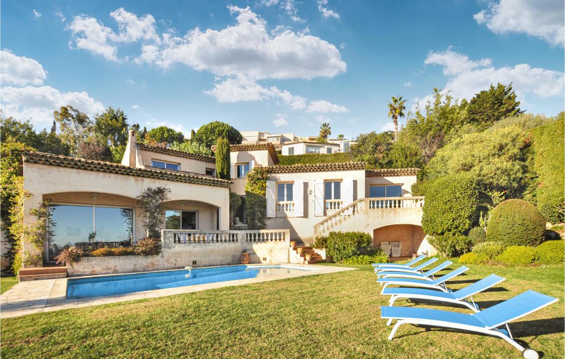 219 M² House ∙ 5 Bedrooms ∙ 10 Guests - Saint-Raphaël
