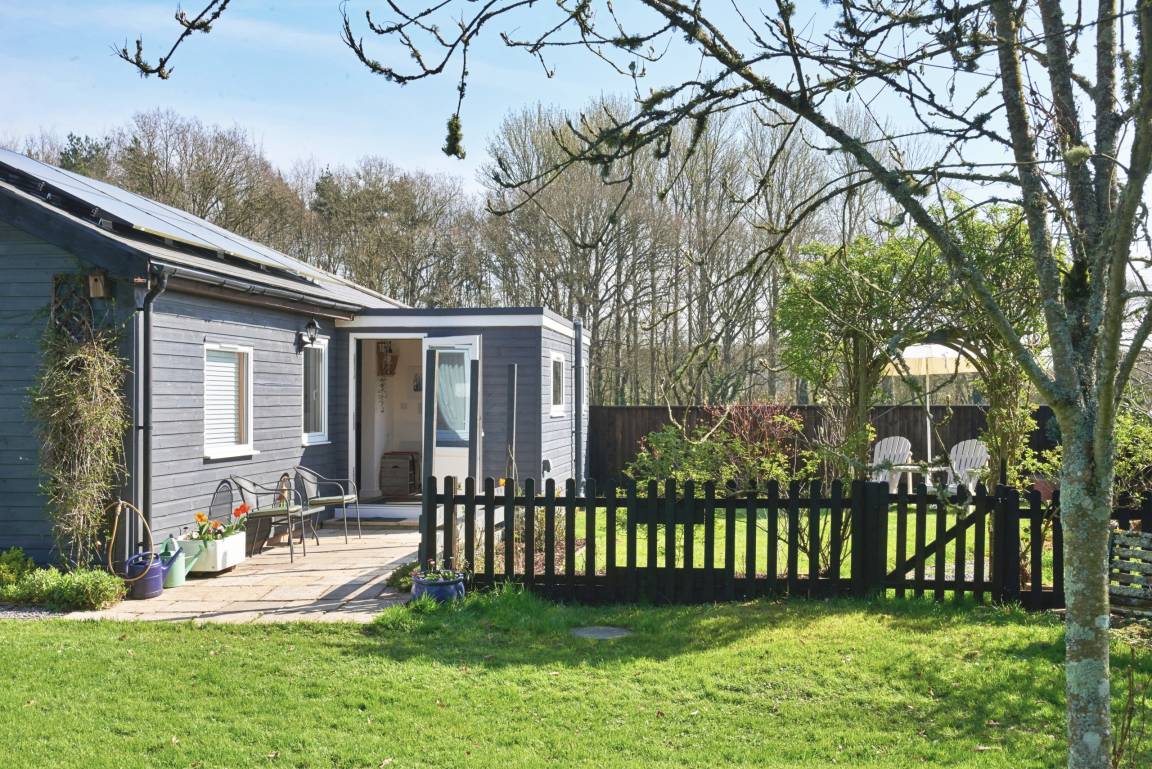 80 M² Bungalow ∙ 1 Bedroom ∙ 2 Guests - Topsham