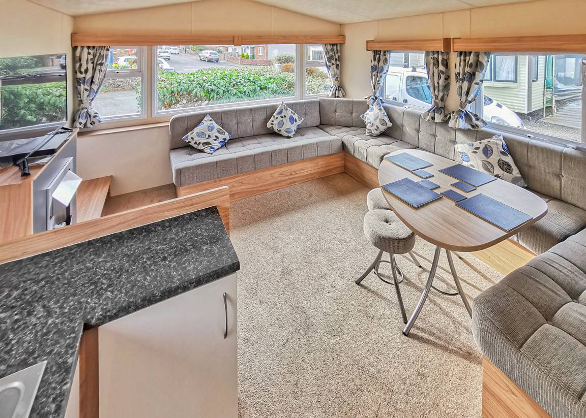 Caravan ∙ 3 Bedrooms ∙ 6 Guests - Pembrokeshire