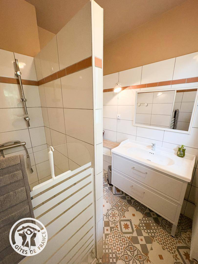 80 m² Gîte ∙ 2 Schlafzimmer ∙ 4 Gäste – Bild 16