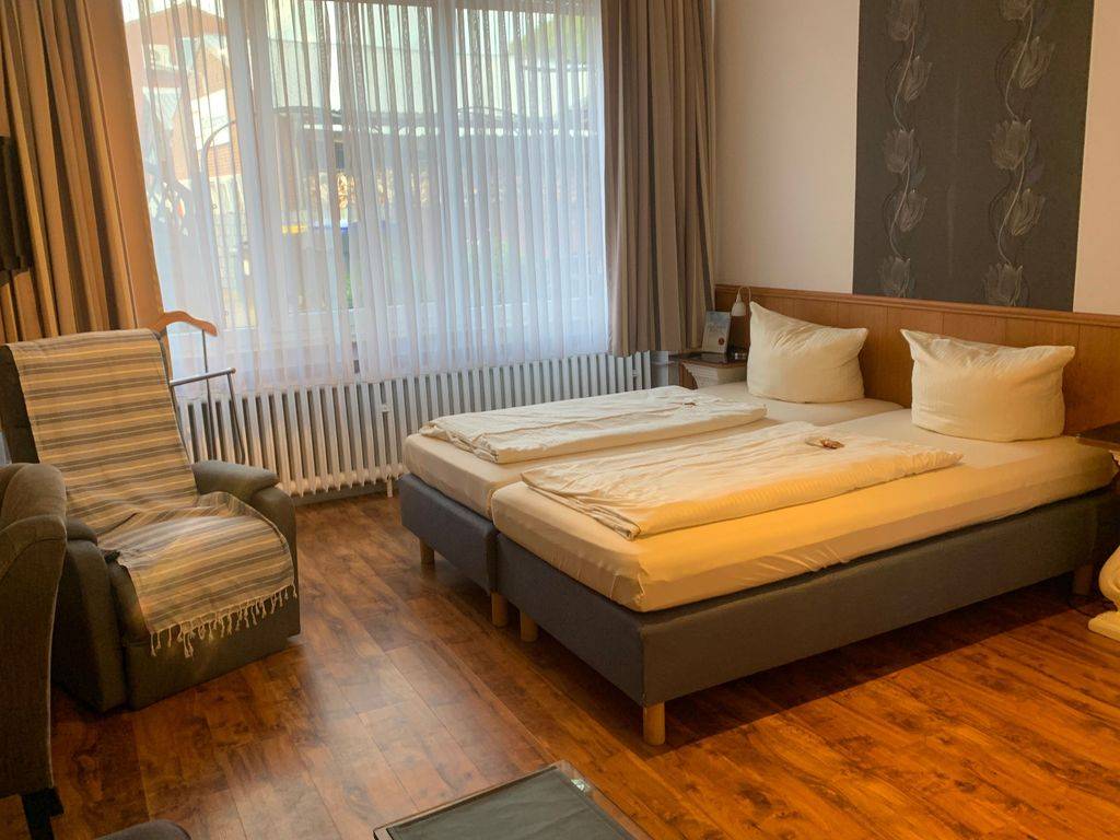 30 M² Hotel ∙ 3 Guests - Gladbeck