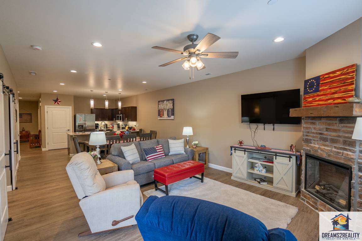 163 M² Apartamento ∙ 3 Habitaciones ∙ 12 Huéspedes - Branson, MO