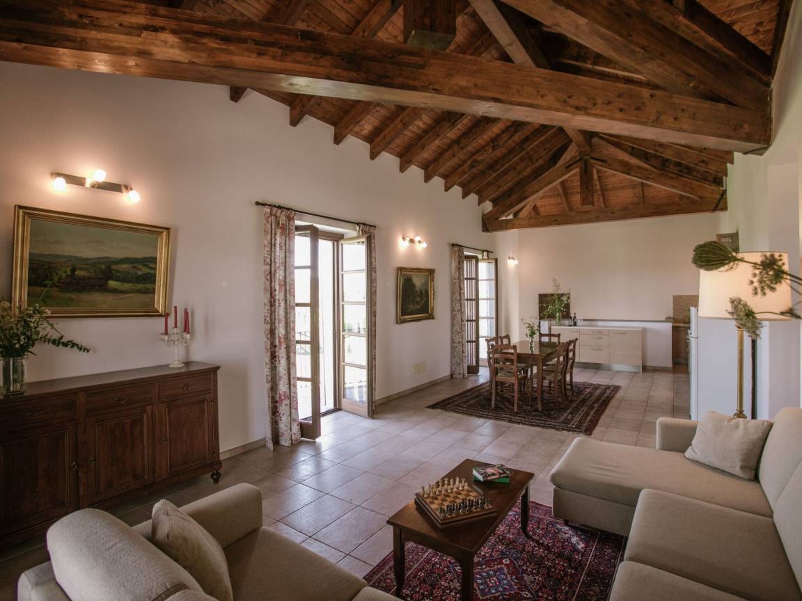 112 M² Apartment ∙ 3 Bedrooms ∙ 6 Guests - Asti