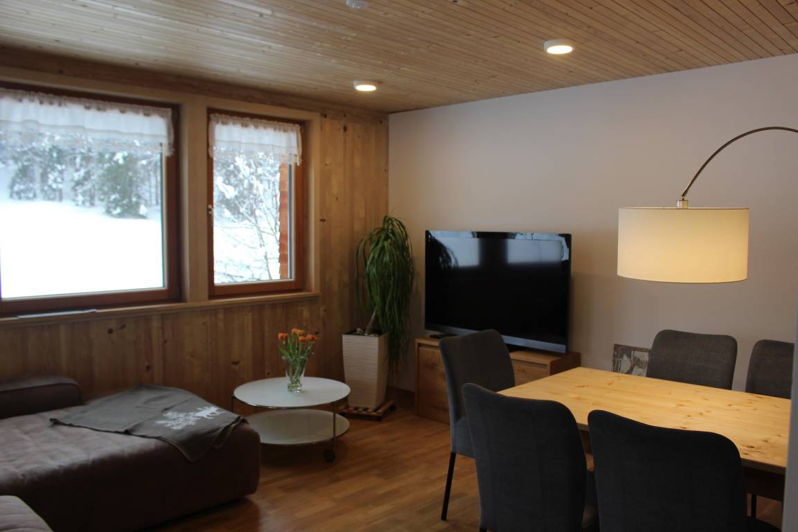 70 M² Appartement ∙ 2 Slaapkamers ∙ 5 Gasten - Riezlern
