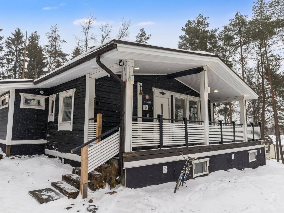 65 M² Talo ∙ 2 Makuuhuonetta ∙ 12 Vierasta - Renko