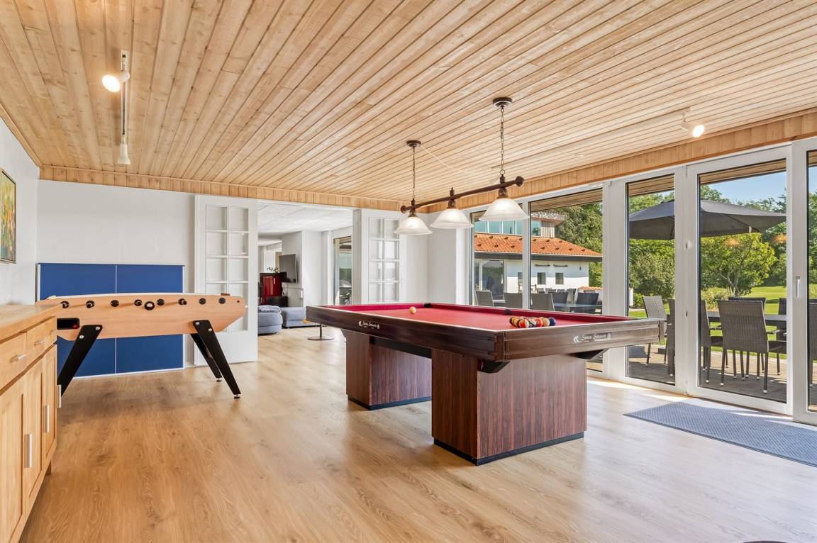 568 m&sup2; Ferienhaus 10 Schlafzimmer 26 G&auml;ste