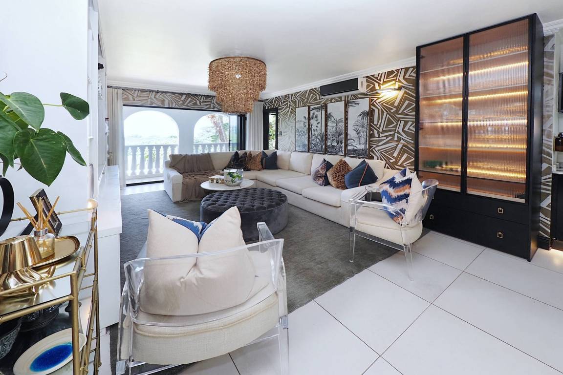 152 M² Apartment ∙ 2 Bedrooms ∙ 4 Guests - Durban