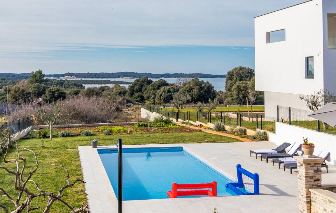 50 M² Apartamento ∙ 2 Quartos ∙ 5 Hóspedes - Pula