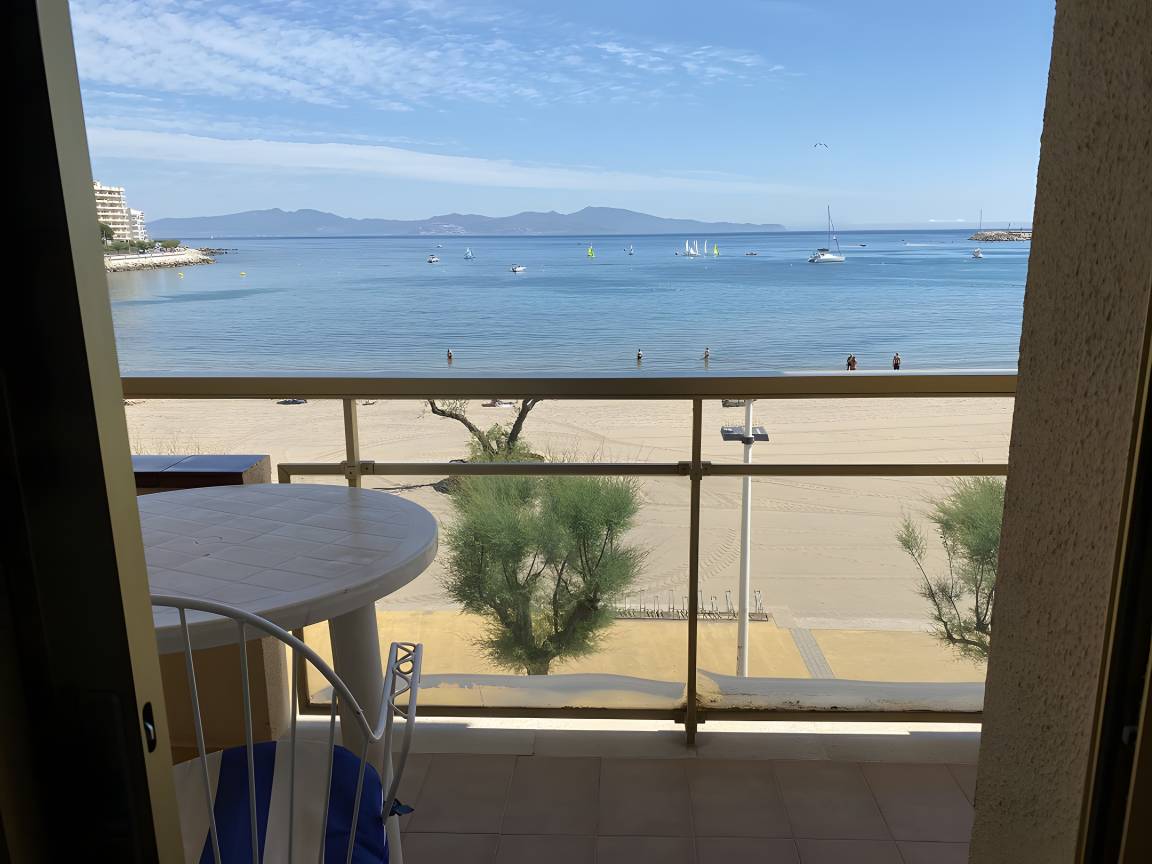 60 M² Apartamento ∙ 2 Habitaciones ∙ 5 Huéspedes - La Escala