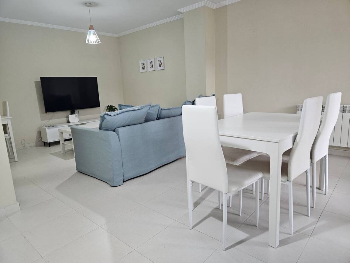 78 M² Apartamento ∙ 2 Habitaciones ∙ 6 Huéspedes - Cantabria