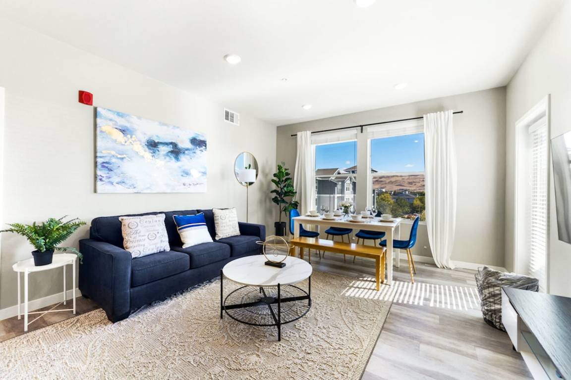 101 M² Huoneisto ∙ 2 Makuuhuonetta ∙ 6 Vierasta - Reno, NV
