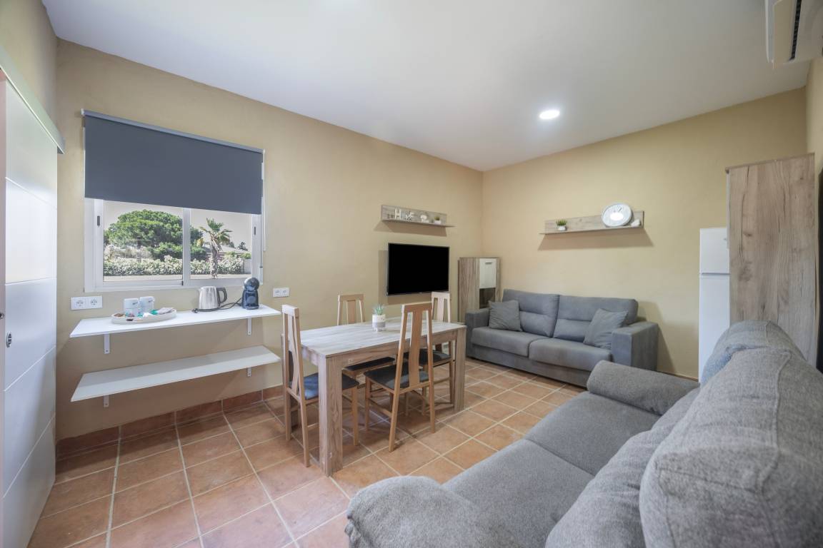 60 M² Apartamento ∙ 1 Habitación ∙ 6 Huéspedes - San Fernando, España