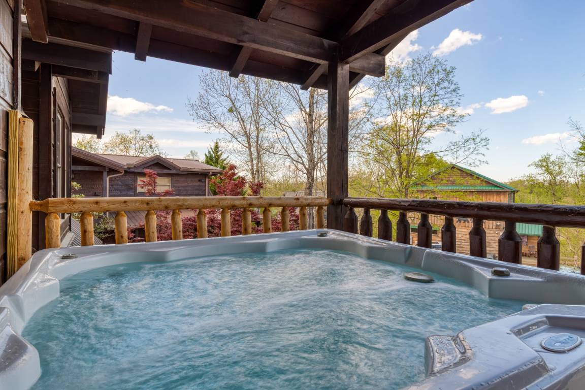 562 M² House ∙ 6 Bedrooms ∙ 19 Guests - Pigeon Forge, TN