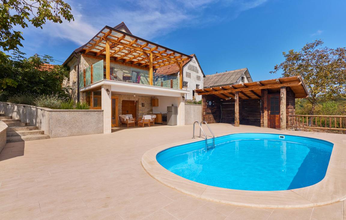 130 M² Ferienhaus ∙ 2 Schlafzimmer ∙ 6 Gäste - Kroatien