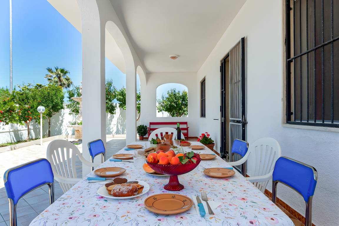 110 M² Villa ∙ 3 Bedrooms ∙ 10 Guests - Lecce