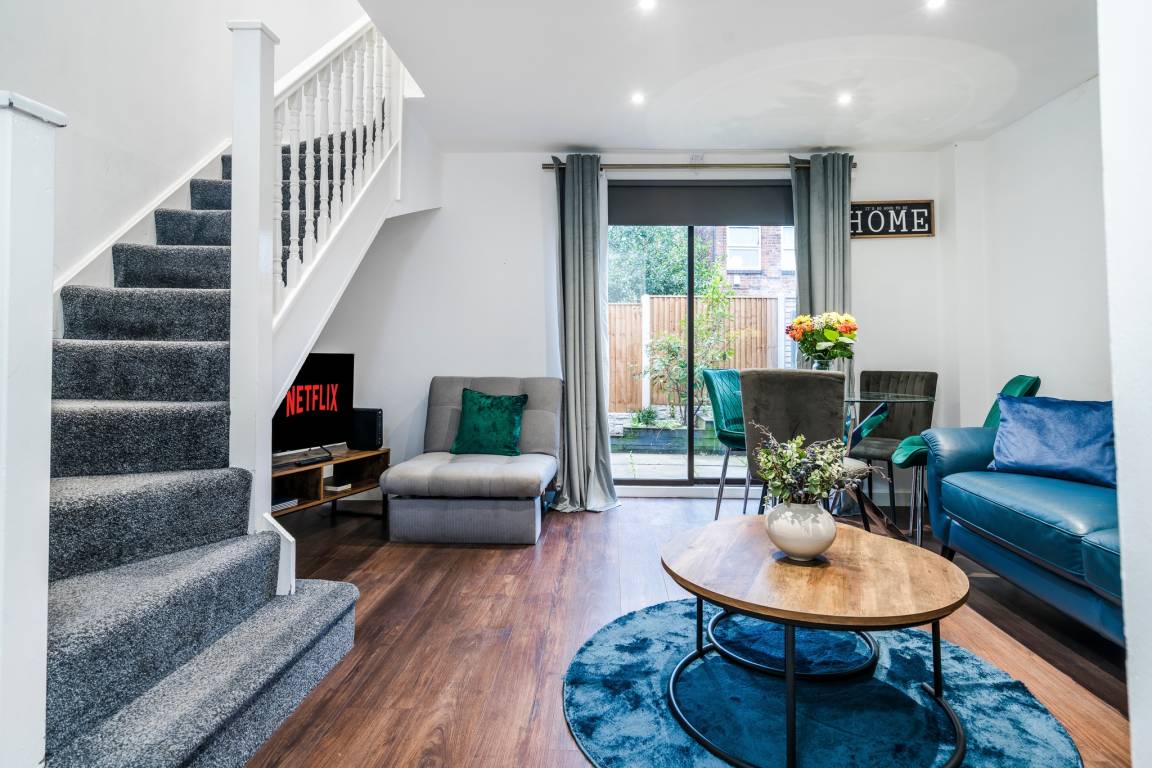 House ∙ 2 Bedrooms ∙ 5 Guests - Nottingham