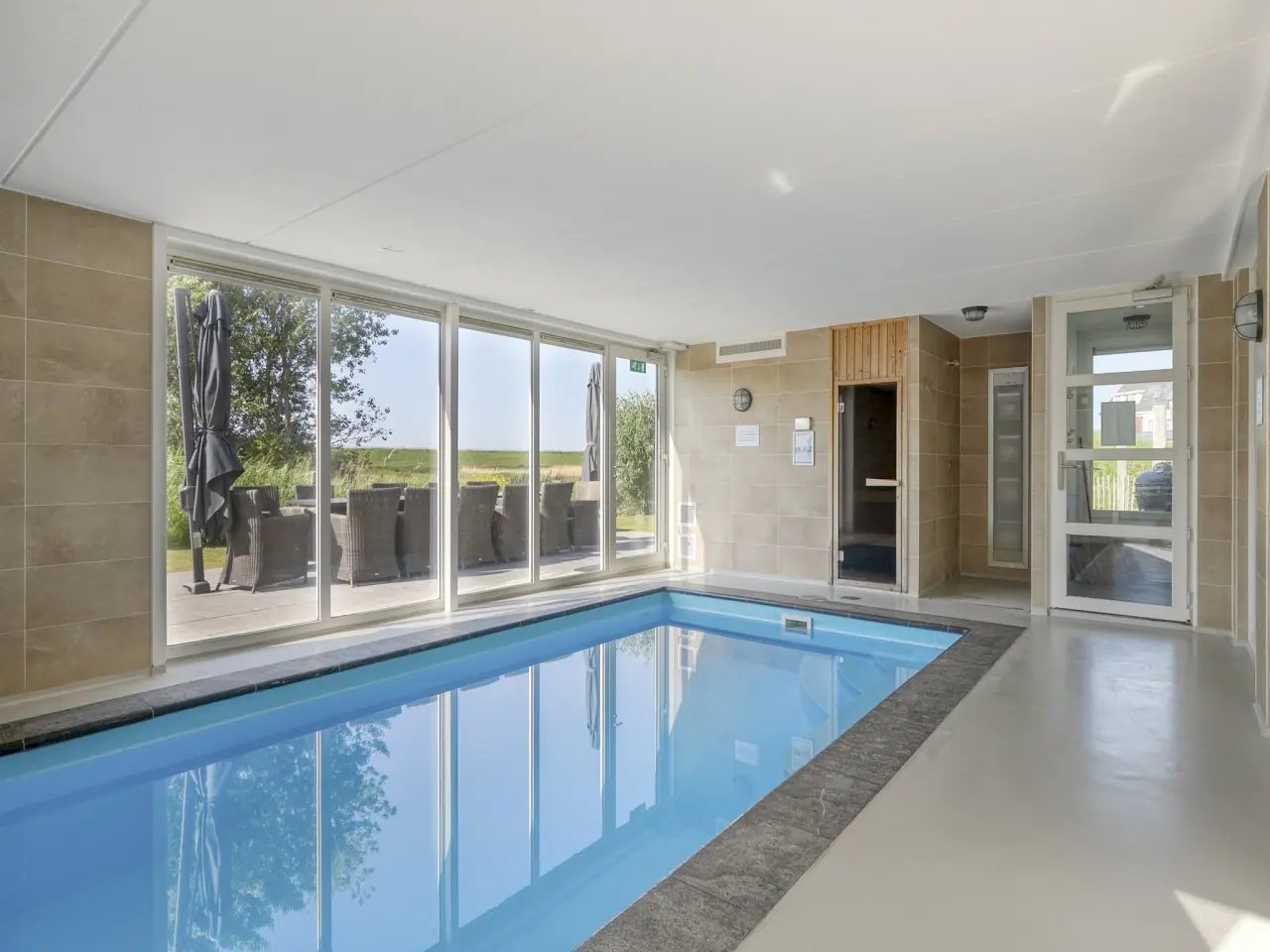 260 m&sup2; Ferienhaus 6 Schlafzimmer 12 G&auml;ste
