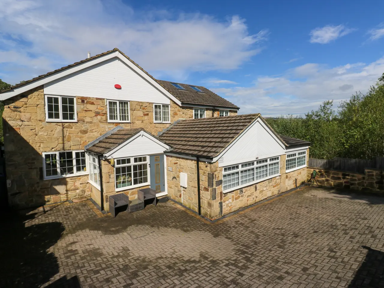 Cottage ∙ 2 Bedrooms ∙ 4 Guests - Bradford