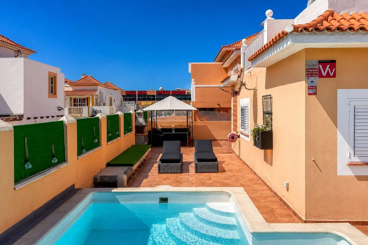 80 M² Apartment ∙ 2 Bedrooms ∙ 4 Guests - Antigua