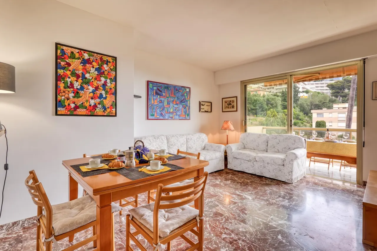 90 M² Apartment ∙ 3 Bedrooms ∙ 7 Guests - Menton