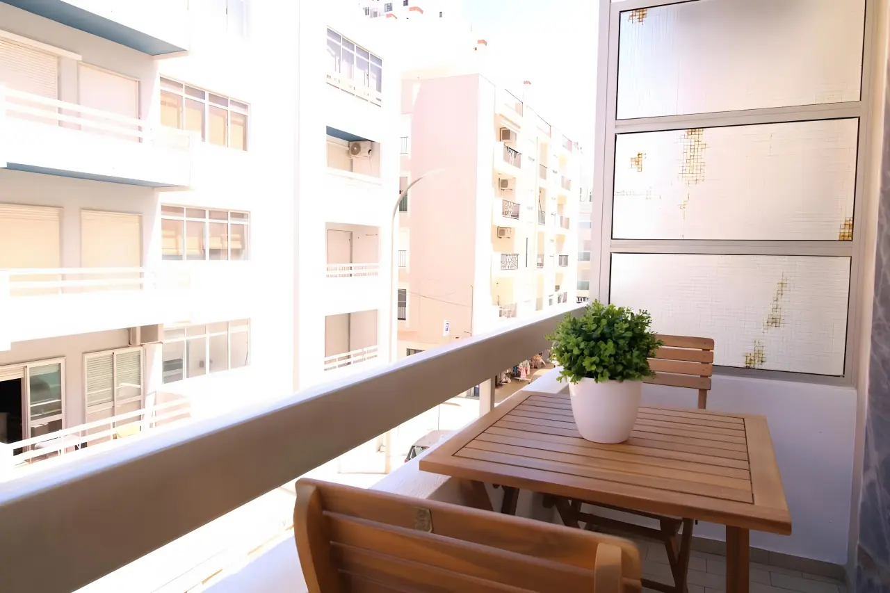 65 M² Apartamento ∙ 2 Habitaciones ∙ 6 Huéspedes - Monte Gordo
