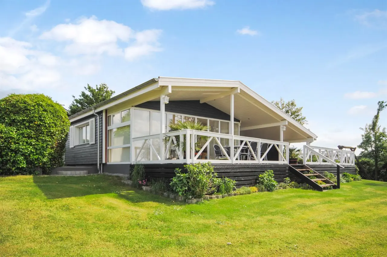 82 m&sup2; Ferienhaus 3 Schlafzimmer 4 G&auml;ste