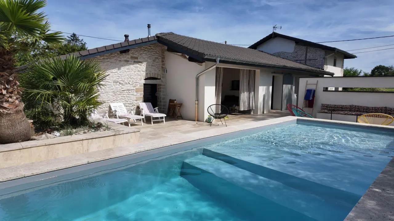 142 M² Gîte ∙ 3 Chambres ∙ 8 Personnes - Bourg-en-Bresse