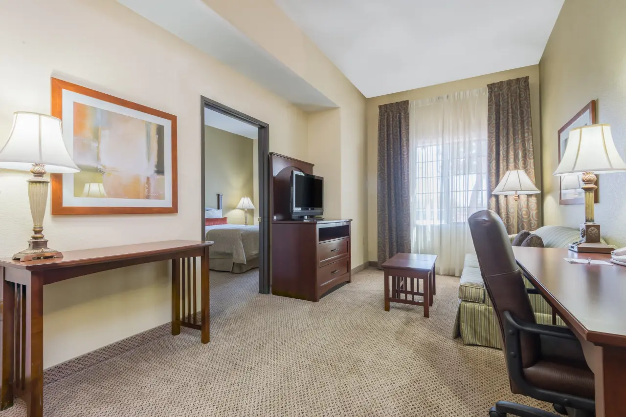 Hotel ∙ 1 Bedroom ∙ 4 Guests - Glendale, AZ